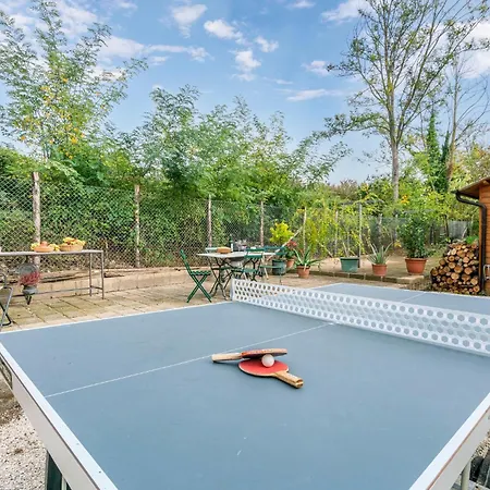 Stunning Apartment In Capranica Vt With Wifi